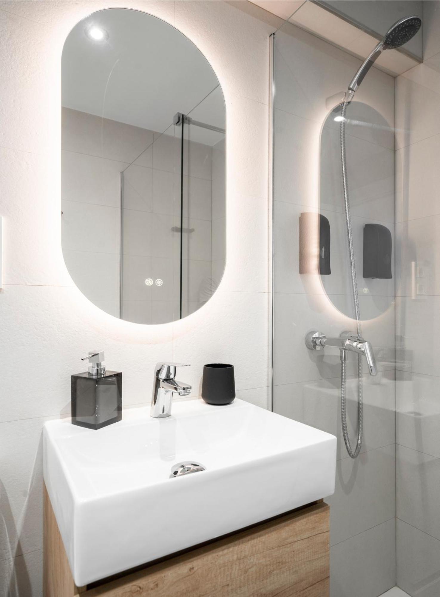 Ronda Suites Junto Estacion Tren Y Hospitales Granada Exteriör bild